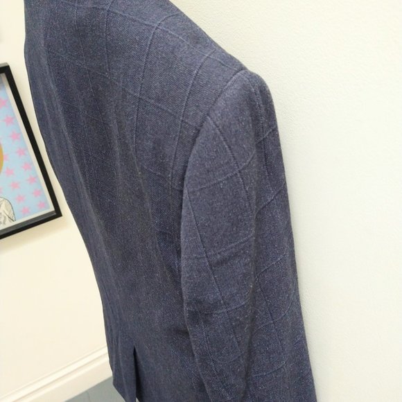 Charcoal Men Plaid pattern by Le Château  S42 - Picture 8 of 8